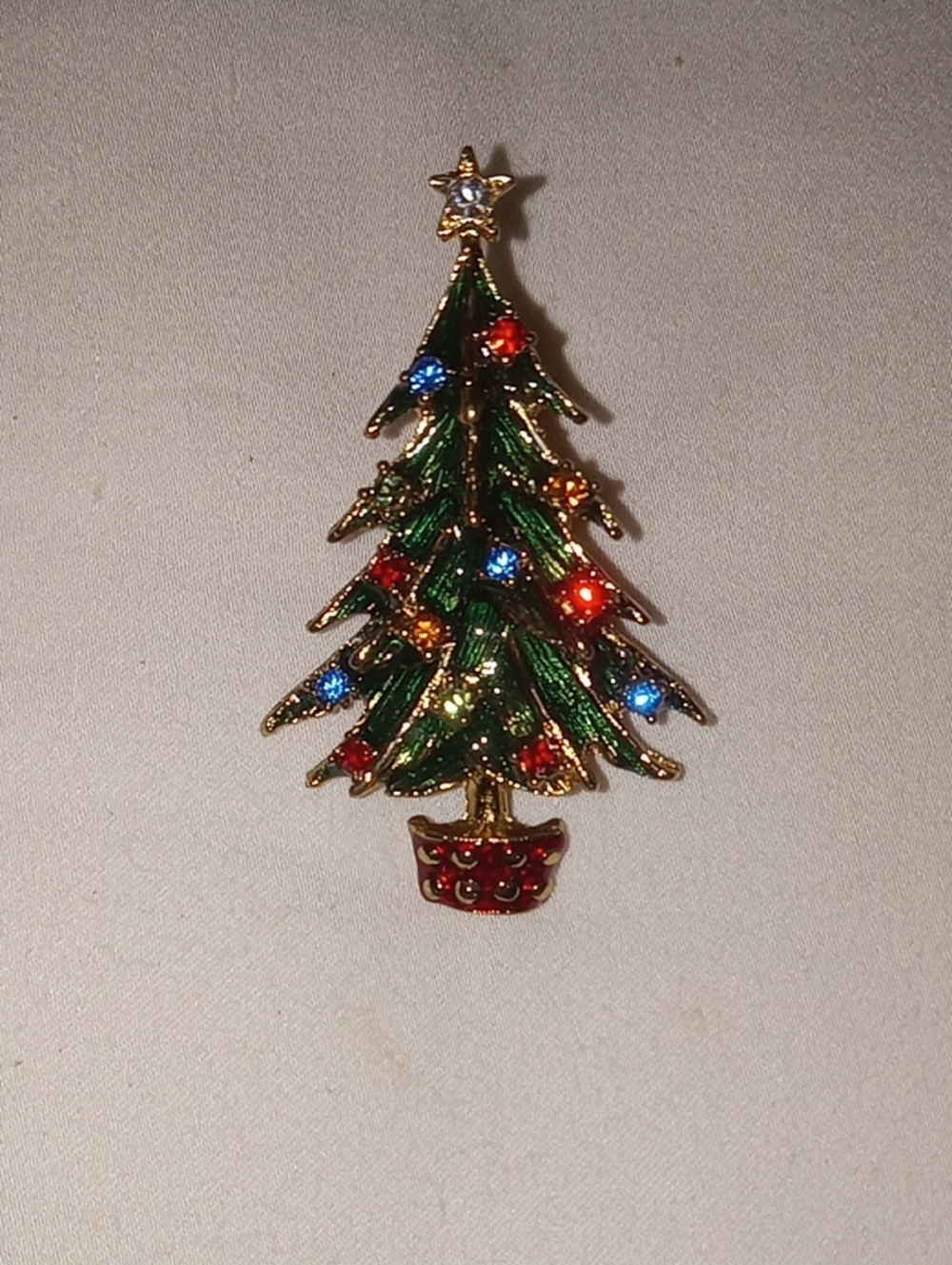 Vintage Unsigned Eisenberg Ice Style Christmas Tree Brooch Pin 1970s